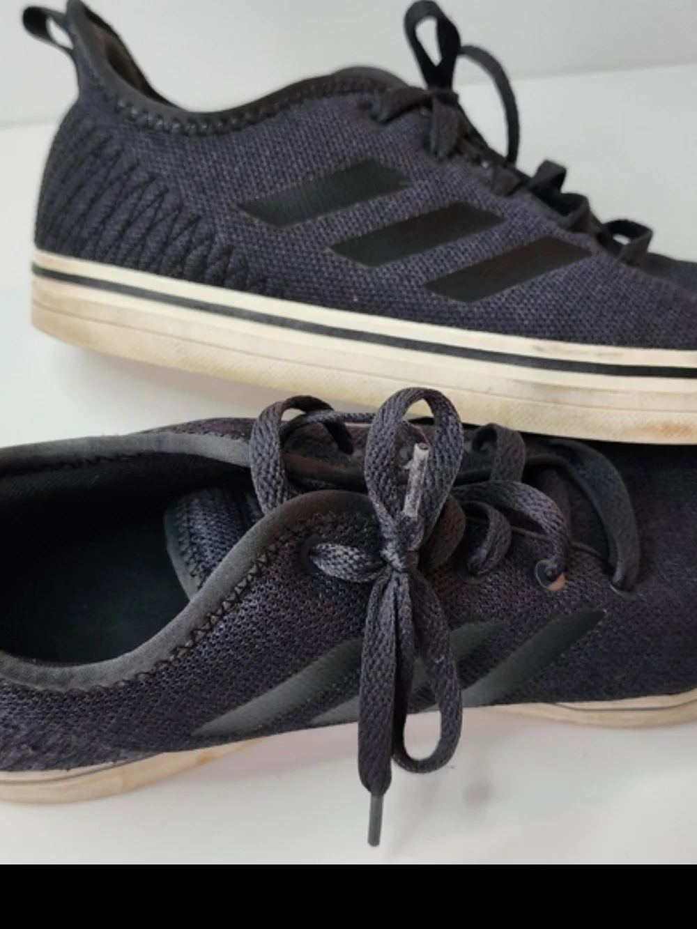adidas Swift Run Men's Black & White Sneakers US 9.5